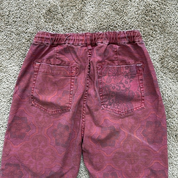 Pilcro Anthropologie Trailblazer Patchwork Red Floral Drawstring Straight Pants - Picture 6 of 11